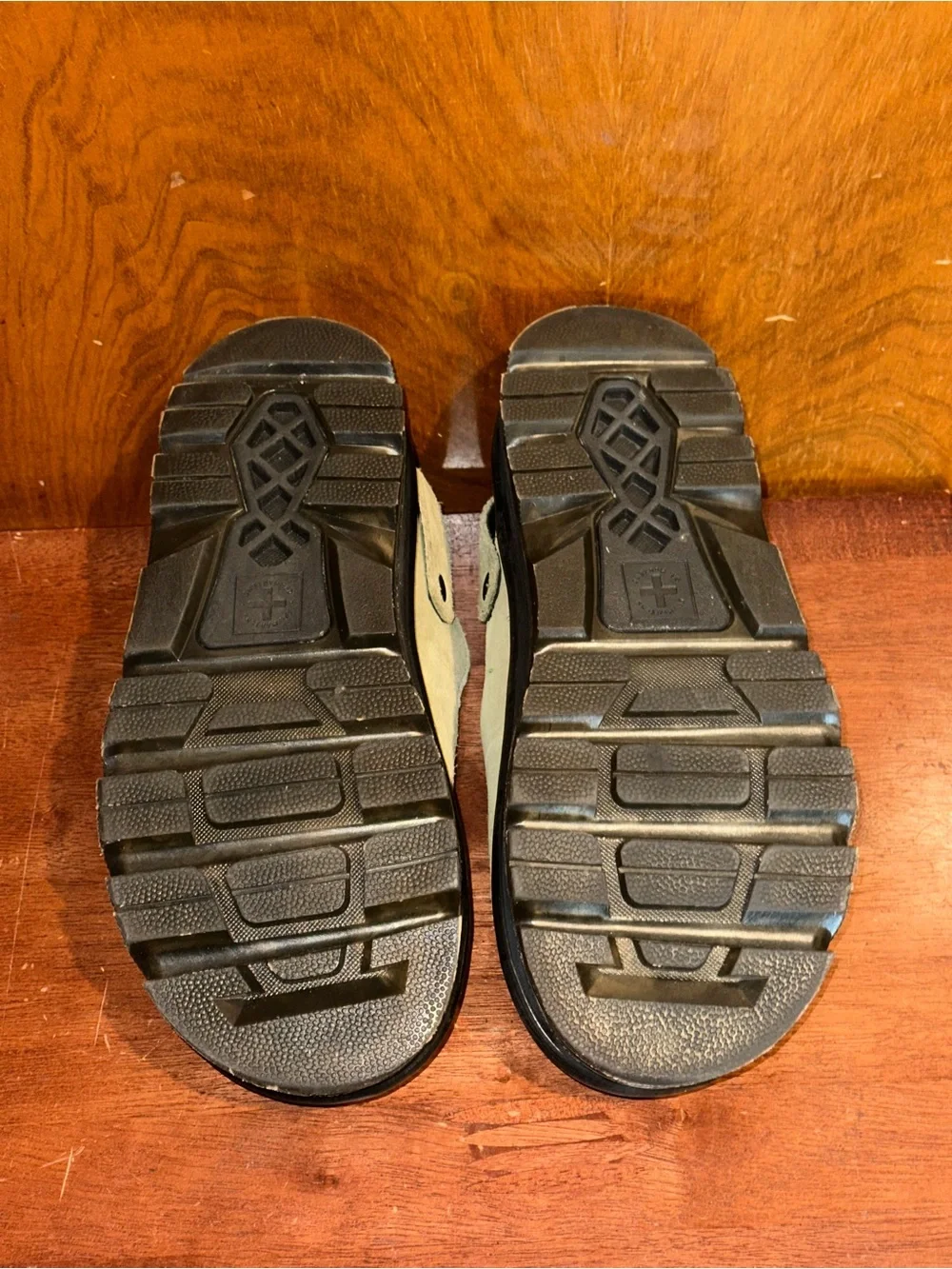 N/A dr martens